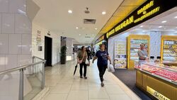 Lucky Plaza (D9), Retail #529597501